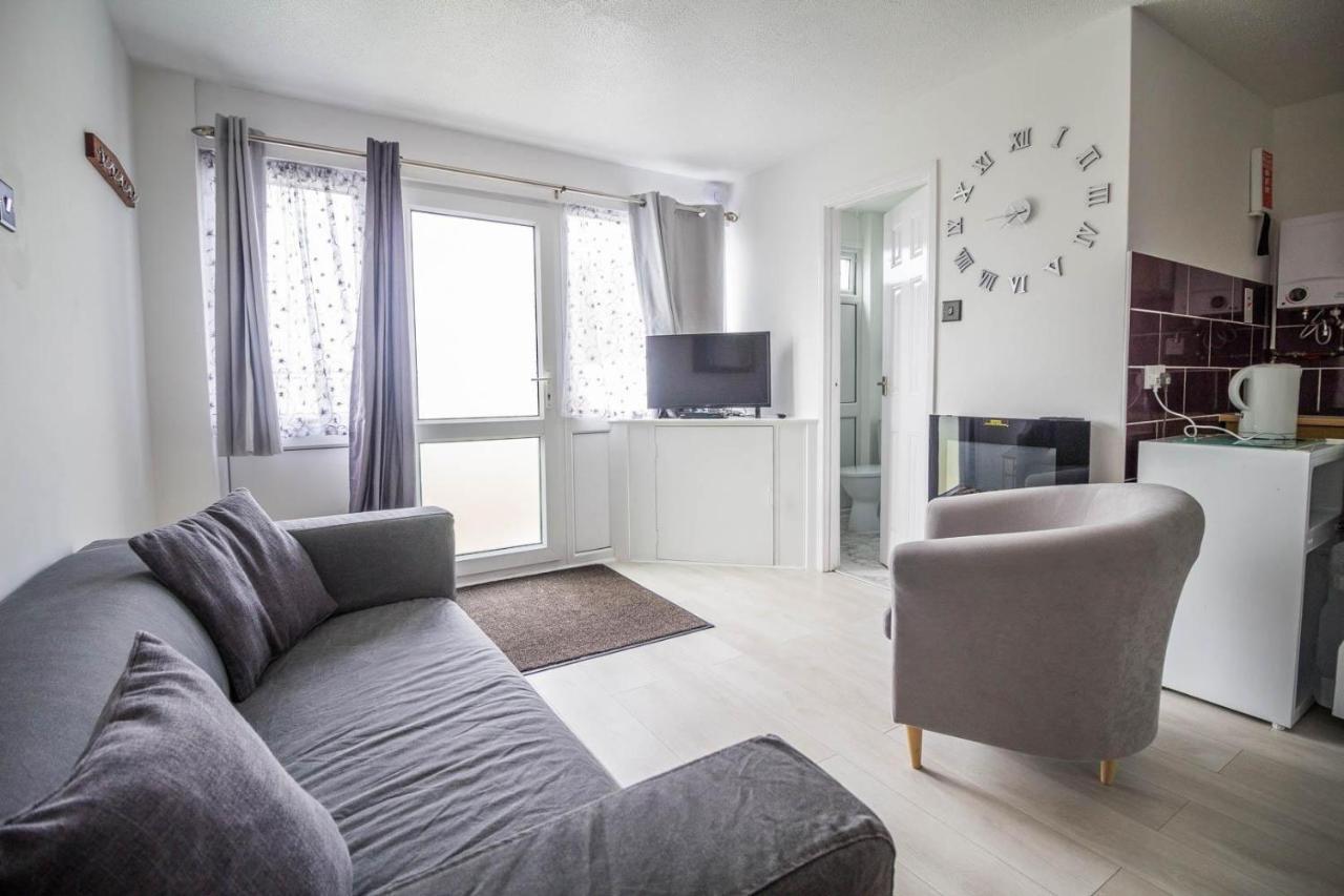 Lovely 4 Berth Chalet Nearby Hembsy Beach In Norfolk Ref 00266Ba Hotel Hemsby Exterior photo
