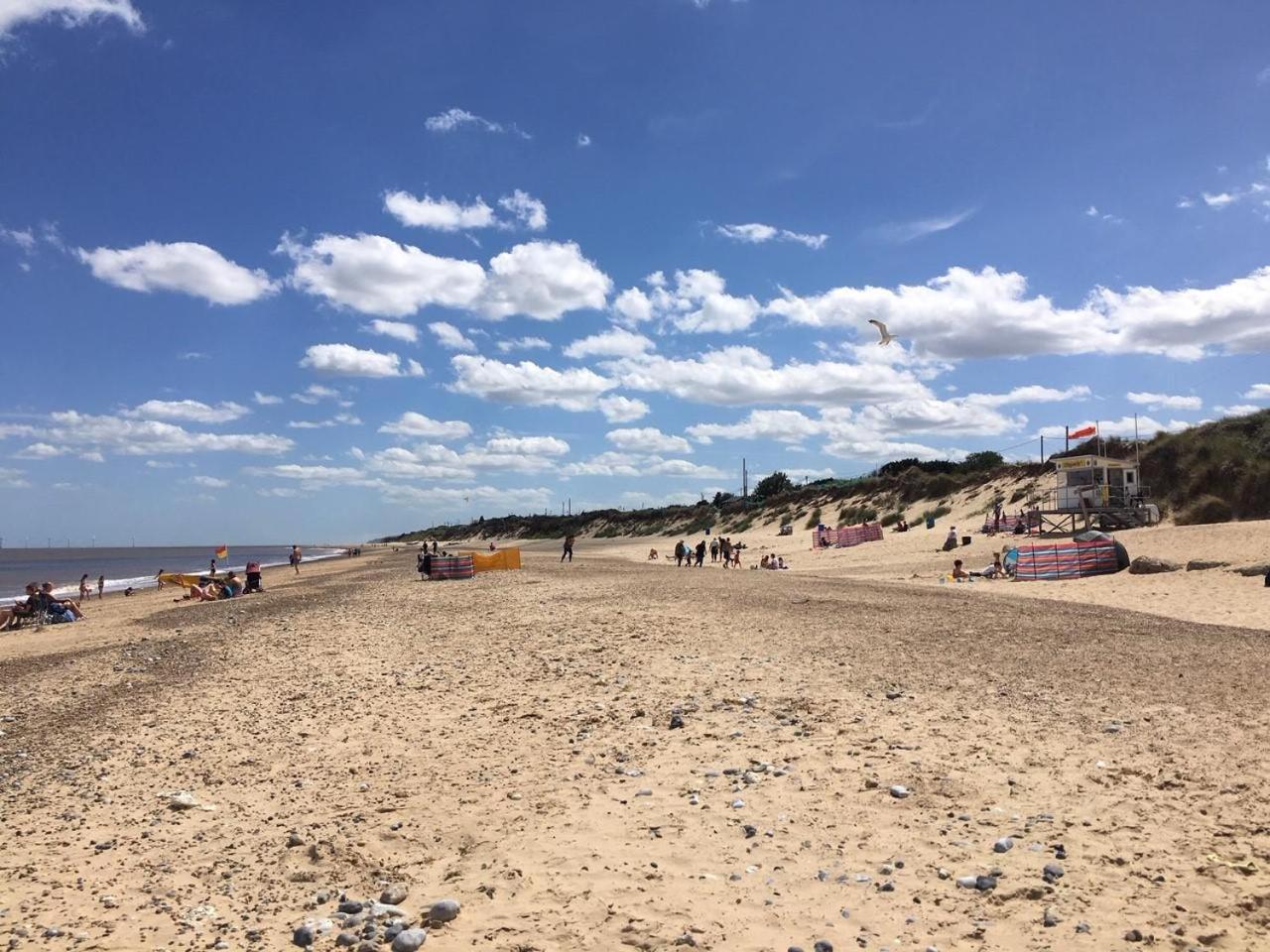 Lovely 4 Berth Chalet Nearby Hembsy Beach In Norfolk Ref 00266Ba Hotel Hemsby Room photo